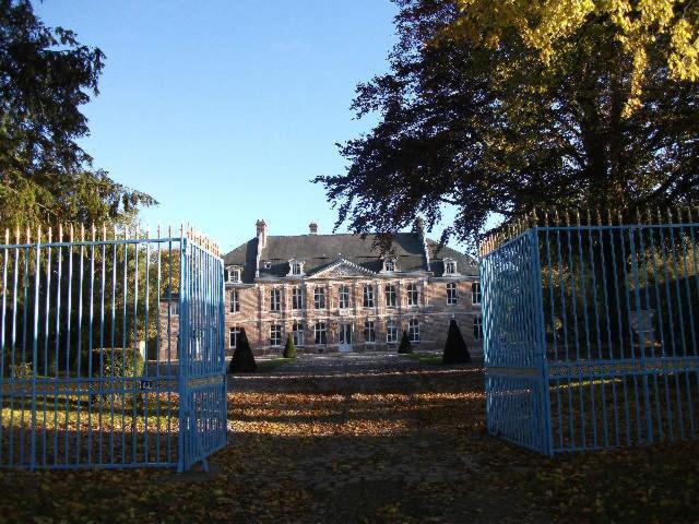 Chateau De Yaucourt Bussus Hotel Exterior foto